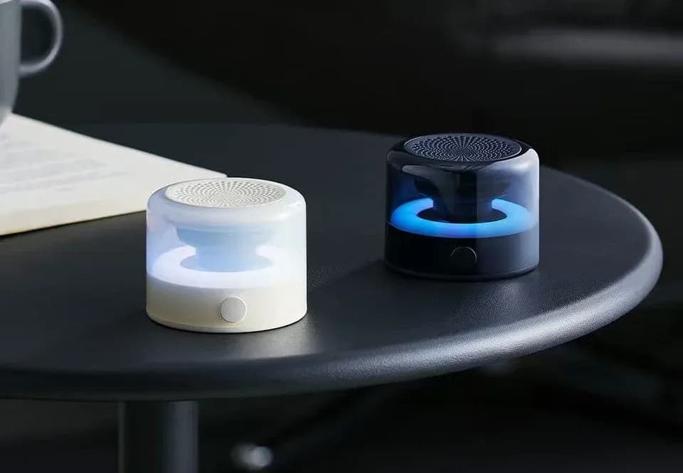 スマホにピタッ!光と音で日常を彩るMagSafe対応ポータブルスピーカー「LUMEN」が登場